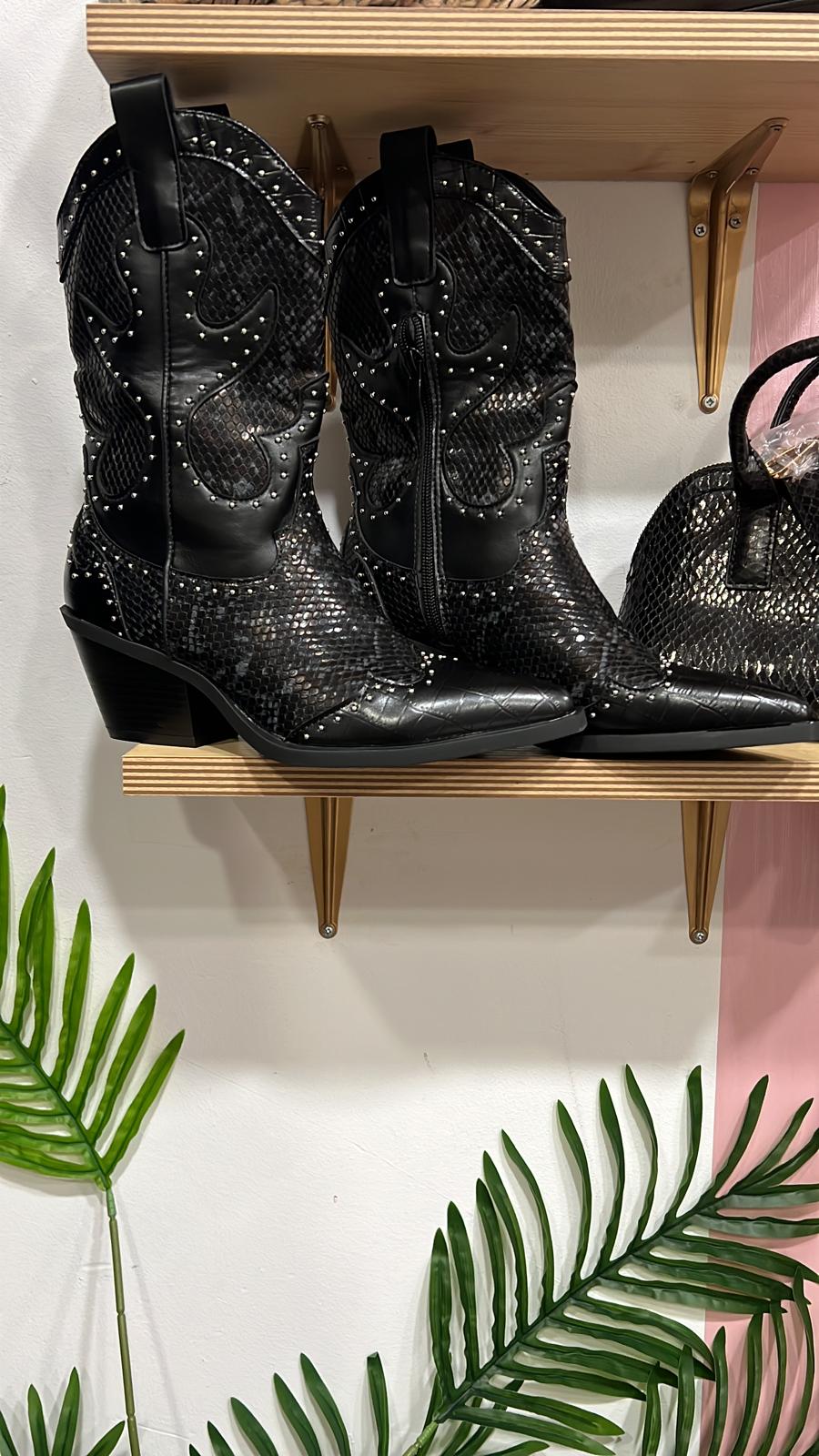 Botín Cow tachuelas