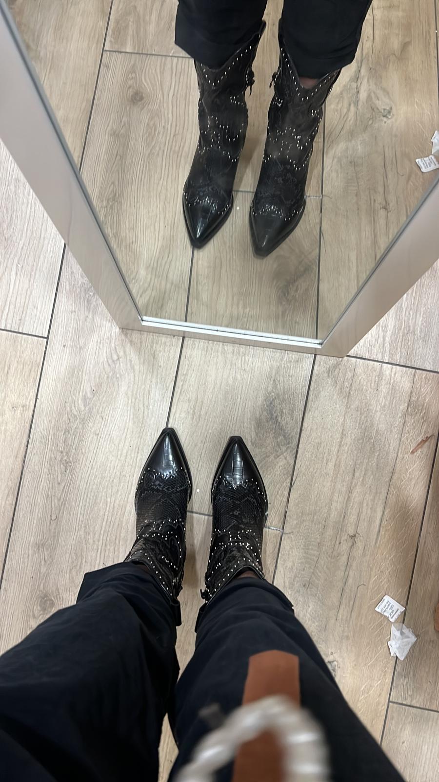 Botín Cow tachuelas