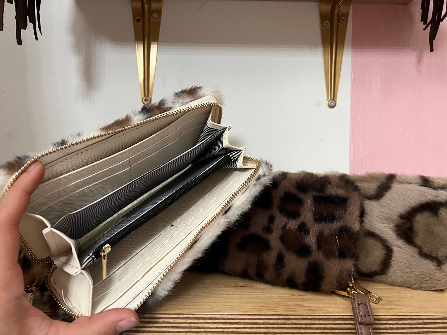 Monedero grande pelo