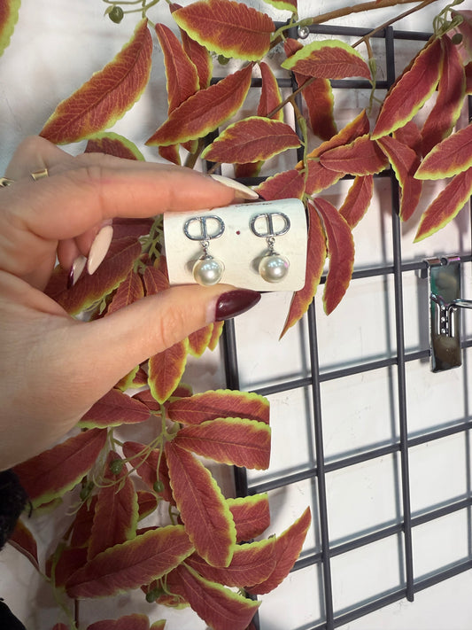 Pendientes CD perla de Acero