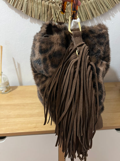 Bolso flecos piel